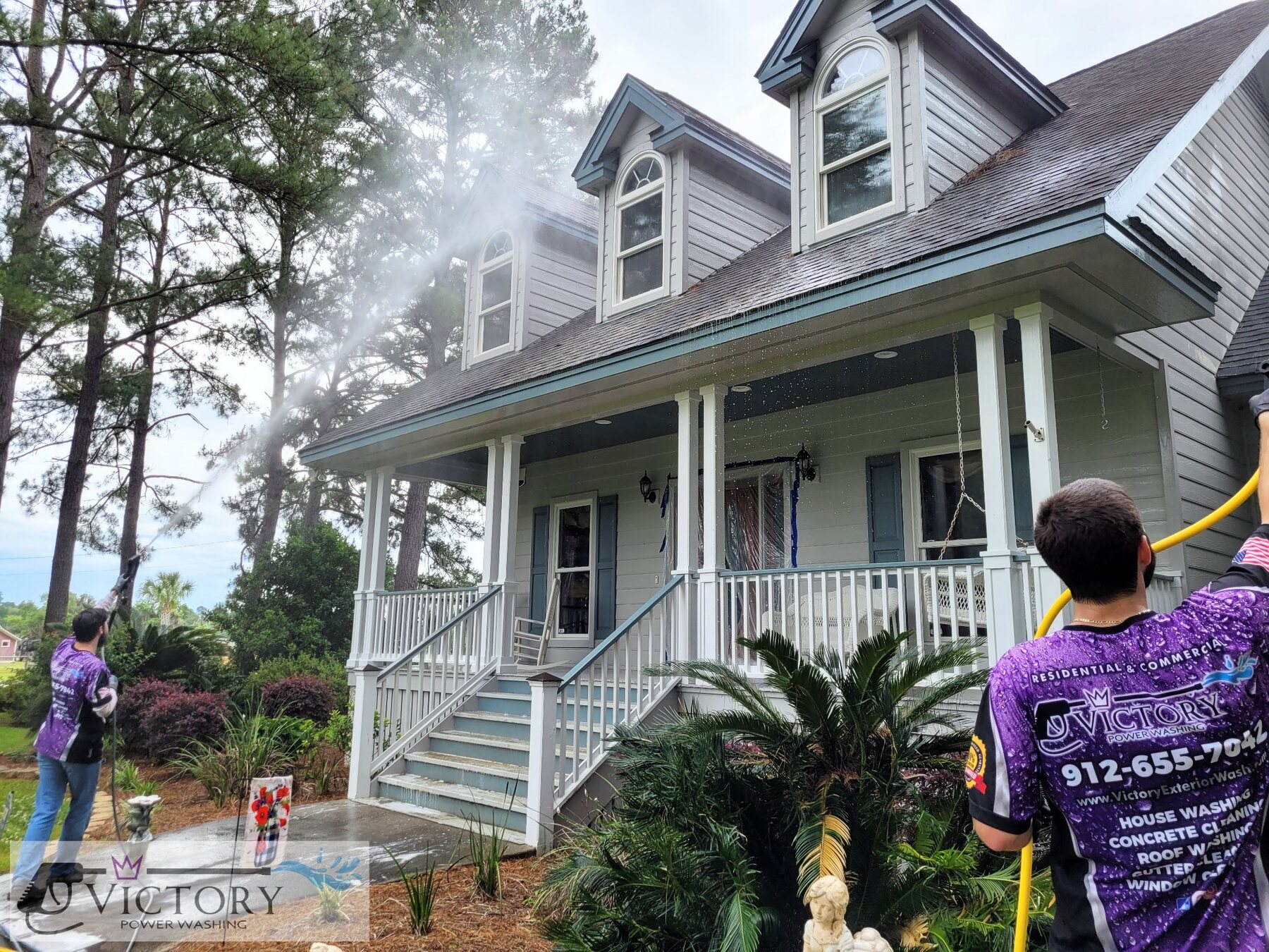 Victory team washing a Lowcountry home